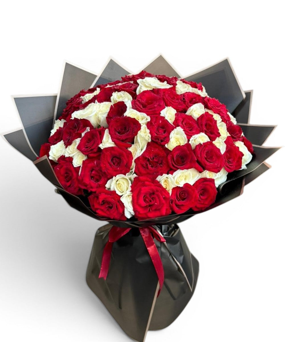 ( 30 _150 ) white and red roses