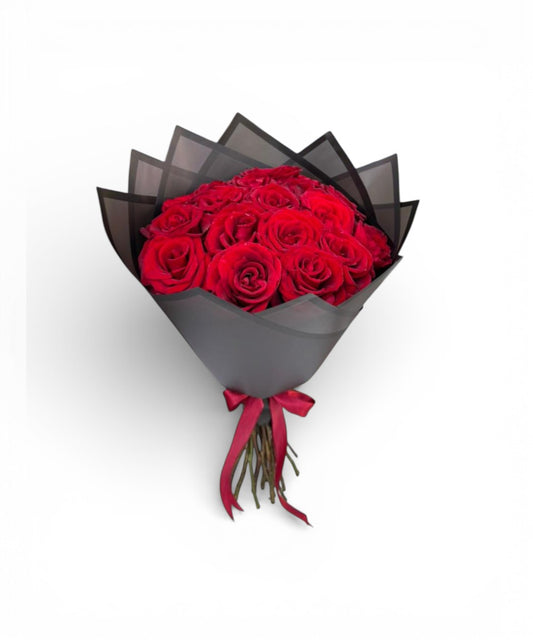 20 Red Roses Bouquet with Black Cover