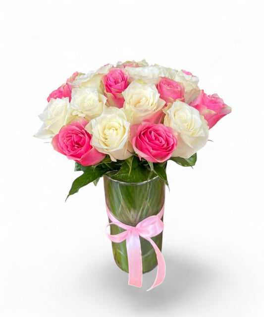 20 White & Pink Roses in a Vase